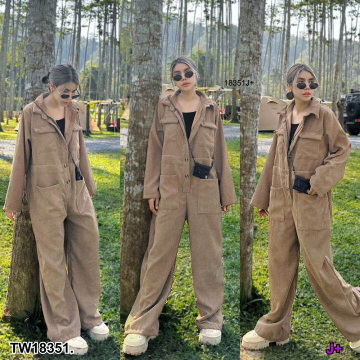 corrugated-jumpsuit-เชิ้ตชุดหมีลูกฟูกขายาว-ทรง-oversize-แต่งกระเป๋าช่วงอกและเอวแบบเท่ห์ๆ-ผ้าลูกฟูกเนื้อดี