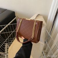 ✈ Casual small bag female 2023 spring fashion trend temperament shoulder Messenger armpit