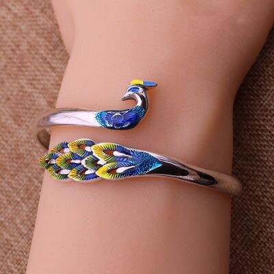 เช้าเรื่องตลกของ Cloisonne กำไลชาติลมที่มีสีสันนกยูงหยดสร้อยข้อมือผู้หญิงฟีนิกซ์ส่งเครื่องประดับแฟนสำหรับภรรยา