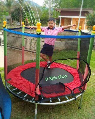 D Kids แทรมโพลีนสำหรับเด็กกระโดดเล่น Trampoline jump หรือออกกำลังกาย (ขนาด 122 x 140 ซม.) แทรมโพลีน