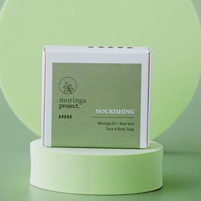 Moringa Project Nourishing Moringa Oil &amp; Aloe Vera Soap สูตรน้ำมันมะรุม + ว่านหางจระเข้ สำหรับผิวหน้าเเละผิวกาย (100g)