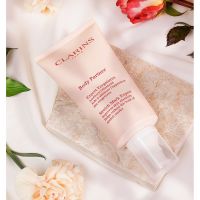 Clarins Body Partner Stretch Mark Expert ครีมลดรอยแตกลาย ช่วยลดรอยแตกลาย สำหรับ คนที่ต้องการลด หรือ เพิ่ม น้ำหนัก คนท้อง และ รอยแตกที่เกิดขึ้นจากวัย