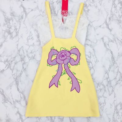 P010-130 PIMNADACLOSET - Corded Lace Ruffle Sweetheart Neck Sleeveless Spaghetti Strap Crop Top Embroidery Pinafore Set
