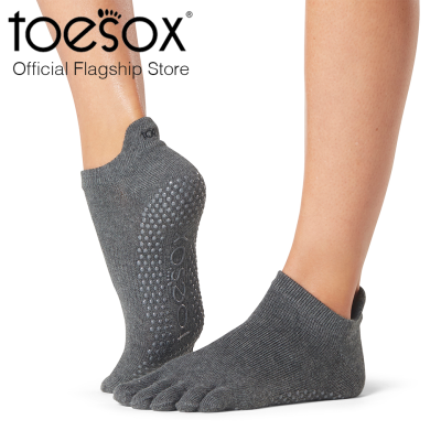 ToeSox โทซอคส์ ถุงเท้ากันลื่นแยกนิ้วโลวไรซ์ รุ่น Low Rise ปิดนิ้วเท้า แบบลวดลาย ชุดที่ 1