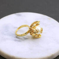 Pearl Flower Design Ring แหวนนิ้วชี้ใหม่หรูหรา Niche All-Match แหวนอารมณ์หวาน