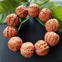 Handheld Wenwan Wild Lion Head Small Qiuzi Pecan ขายส่งกำไลโคมไฟเล่นวอลนัท Beijing Eight-leng Walnut