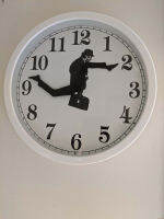 （HOT)Ministry of Silly Walks clock Nordic Creative Clock สถานีอิสระขายร้อน