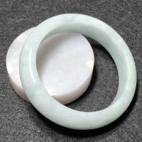 (J91) กำไลหยก พม่าแท้ Jadeite Type A 100% ไซส์ 58 mm. หยกสีธรรมชาติ ไม่ผ่านการปรับปรุงใดๆทั้งสิ้น