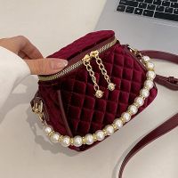 Exquisite and high-end sense of red velvet pearl portable small bag female 2023 new ladies single shoulder Messenger box bag 【APR】