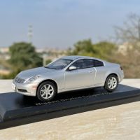 Diecast 1/43 Scale Nissan Skyline Retro Sedan Alloy Car Model Collectibles Static Ornaments Display Boy Toys Souvenirs