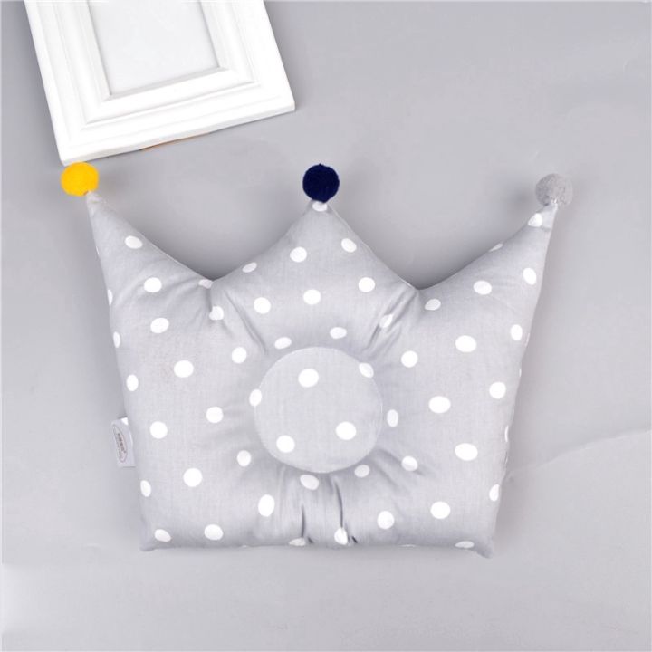 newborn-baby-pillow-cute-cartoon-crown-with-pom-pom-baby-forming-pillow