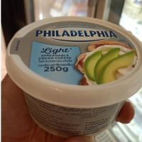 ??  Philadelphia Cream Cheese Cream Cheese KPHILADELPHIA CREAM CHEESE Light Or Original 250gLight
