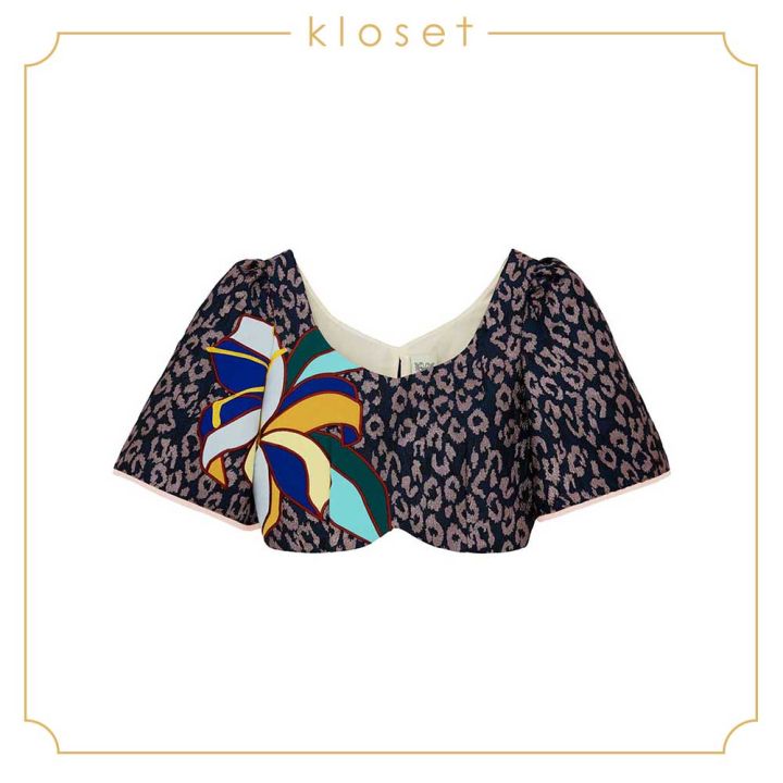 kloset-tiger-lily-jacquard-crop-top-sh19-t007-เสื้อผ้าผู้หญิง-เสื้อผ้าแฟชั่น-เสื้อลายเสือ-เสื้อตัวสั้น