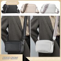 FASHIONXU คลาสสิกแบบคลาสสิก หนังพียู นุ่มนุ่มๆ พร้อมซิปรูด กระเป๋า Crossbody กระเป๋าใส่กล้อง กระเป๋าสะพายข้างสำหรับผู้หญิง กระเป๋าสะพายไหล่แบบสั้น