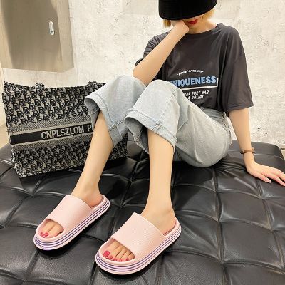 Factory wholesale 2021 household slippers runway female couples stepping outside the shit feeling thick bottom wear soft mute sandals household tide