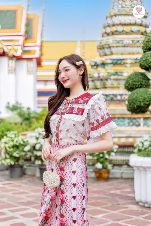 maria-diamond-junjao-thaijitrada-dress-สีแดงชุดไทยประยุกต์-ไทย-ชุดไทย2ชิ้ิน