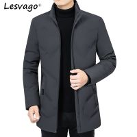 Lesvago แจ็คเก็ตฤดูหนาวใหม่ผู้ชายข้นผู้ชายที่อบอุ่น Parkas คลุมด้วยผ้ายาวเสื้อขนแกะบุรุษแจ็คเก็ตทนกว่า Windproof เบาะลงเสื้อคลุมชาย