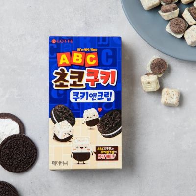 ขนมเกาหลี คุ๊กกี้แอนด์ครีม lotte abc choco cookie&amp;cream 43g