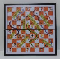 เกม SNAKES &amp; LADDERS เกมบันไดงู กระดานพับได้ แม่เหล็กพับได้ขนาดมาตรฐาน พร้อมอุปกรณ์การเล่น เล่นสนุกทั้งครอบครัว NO.C01