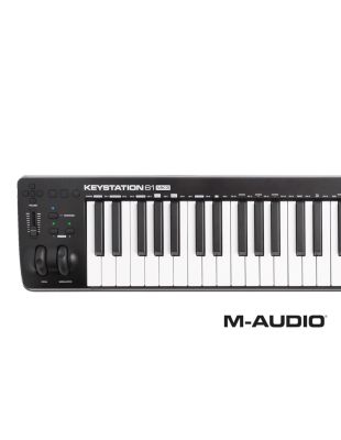 M-Audio Keystayion 61 MKIII, การ์ดดาวน์โหลดซอฟแวร์, สาย USB, คู่มือการใช้งานและใบรับประกัน