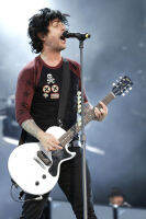 โปสเตอร์ Green Day กรีนเดย์ Billie Joe Armstrong บิลลี โจ รูปภาพขนาดใหญ่ ของขวัญ Poster ของแต่งบ้าน ของแต่งห้อง โปสเตอร์ติดผนัง โปสเตอร์ติดห้อง 77poster