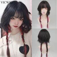 VICWIG Ombre วิกผมยาวสังเคราะห์สีดำสีแดงสำหรับผู้หญิงแมงกะพรุนธรรมชาติคอสเพลย์วิกผมมีหน้าม้าโลลิต้าผมสำหรับงานเลี้ยงประจำวัน Effort49frth1tjy