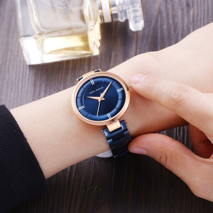 มินิโฟกัส2019นาฬิกาผู้หญิงชุดเดรสสายเหล็กสแตนเลสสีฟ้านาฬิกาข้อมือผู้หญิงหรูหราตัวเรือนสีโรสโกลด์