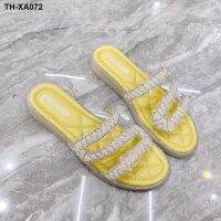 Chichi net red one-word slippers women 2023 new summer wear flat soft girl travel sandals all-match half slippers