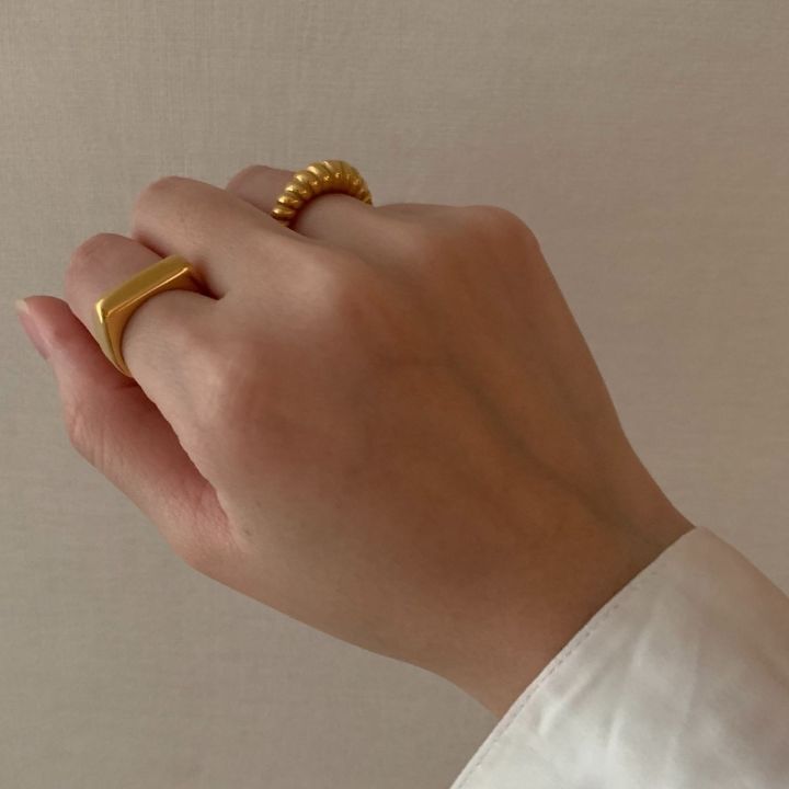 bemet-mini-croissant-mini-square-ring-แหวน