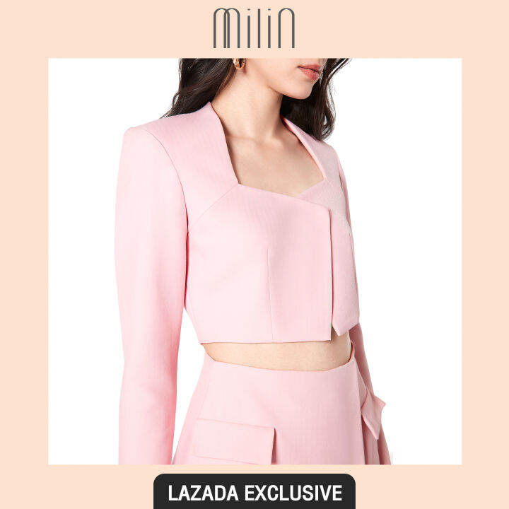 exclusive-milin-trapezoid-neck-long-sleeve-padded-shoulder-cropped-jacket-เสื้อแจ็คเก็ต-แขนยาว-ทรงครอป-คอเหลี่ยมคางหมู-เสริมไหล่-กระดุมหน้า-polda-top-สีชมพู-สีดำ