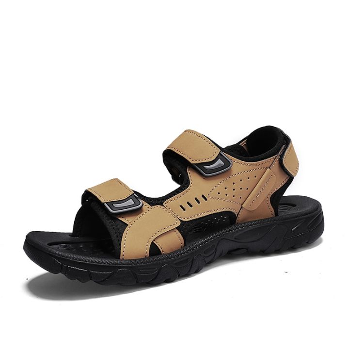 รองเท้าแตะผู้ชายสีดำรองเท้าส้นสูงแฟชั่นในฤดูร้อนสินค้าขายดีใน2023รองเท้าสำหรับผู้ชายที่มีดีไซน์-gratis-ongkir