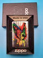 ZIPPO 29392   BUTTERFLY   สีเงิน ผิวโครเมี่ยมขัดด้าน ลายแบบสกรีน  รูปผีเสื้อ  ของใหม่ไม่ผ่านการใช้งาน  มาพร้อมกล่อง  รับประกันของแท้