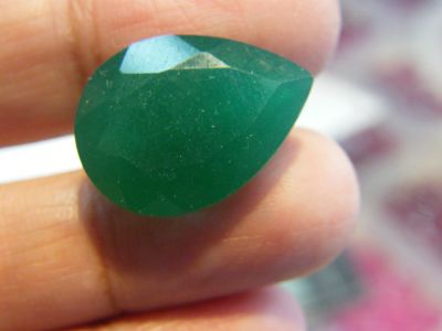 สเขียวห ยกพม่า  ของเทียม JADE  BURMA GREEN pear 15x22mm...18.00. CARATS ....1 PIECES