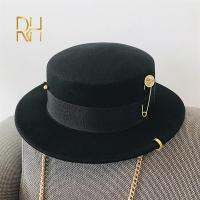 Black Cap Female British Wool Hat Fashion Party Flat Top Hat Chain Strap and Pin Fedoras for Woman for Punk Street-style RH