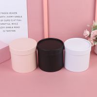 12x12cm Round Flower Paper Boxes Lid Hug Bucket Florist Gift Packaging Box Portable Gift Candy Bar Boxes Party Wedding Supply