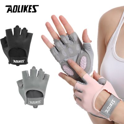 1 Pair Lightweight Breathable Workout Gloves Palm Protection Gym Gloves Enhance Grip Weight Lifting Gloves for Exercise