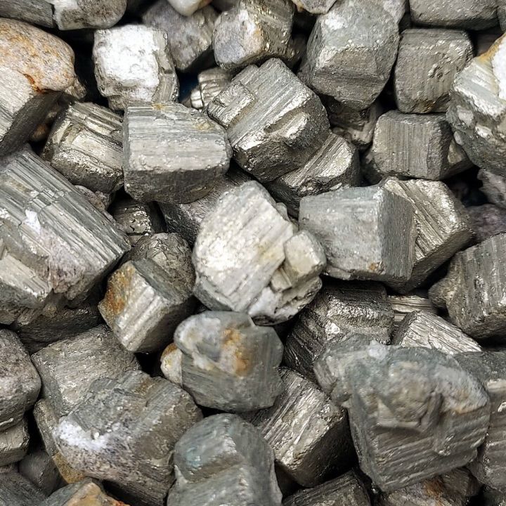 ไพไรต์-pyrite-หรือเพชรหน้าทั่งทรงลูกบาศก์ผลึกธรรมชาติ-ขนาดประมาณ-0-5-1-ซม-จำนวน-100-กรัม