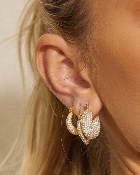 haus-of-jewelry-luv-aj-pave-mini-donut-hoops-ต่างหูงานทองเหลือง-เพชรคิวบิกเซอร์โคเนีย-cubic-zirconia