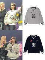 jennie เสื้อรุ่นเดียวกัน nieeh ชุดเบสบอลพิมพ์ลาย V เสื้อสเวตเตอร์คอปกสำหรับผู้หญิง