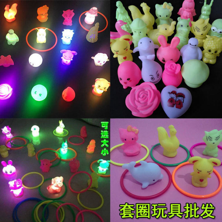 in-stock-แหวนตกแต่งแผงขายของริมถนนแหวนของเล่นเรืองแสงสีสันสดใส-led-ไฟกลางคืนเด็กของขวัญตลาดกลางคืน