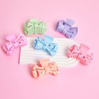 Signature - Bow Matte hair claw clip