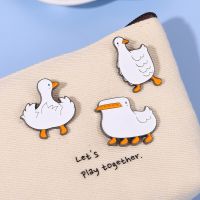 Funny Lovely Cartoon Ducks Enamel Pins Personality Three-headed Duck Big White Goose Animals Brooches Lapel Pin Badges Fashion Brooches Pins