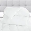 BAMBOO - KOMME WHITE ESSENTIALS BAMBOO QUILT. 