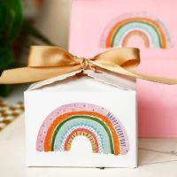 [HOT YAPJLIXCXWW 549] 120Pcs Rainbow ป้ายขอบคุณกระดาษคราฟท์บรรจุภัณฑ์สติกเกอร์ Dragees Baptism Candy กระเป๋าของขวัญกล่องงานแต่งงานวันเกิด Merci สติกเกอร์