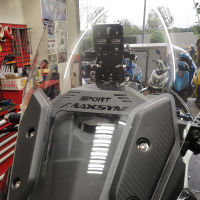 รถบารุ Motosikal Depan ระบบนำทางแบบกลาง GPS Efon Mudah Alih Mengecas untuk SYM TL 500 TL500 2020 Sesori Motosikal