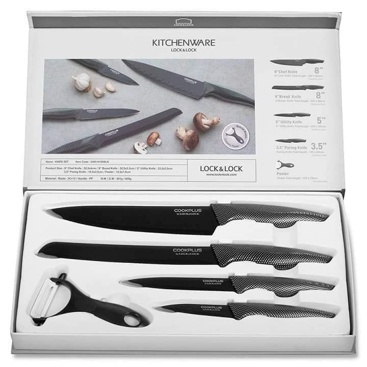 Cùng khám phá bộ dao nhà bếp đa năng, đẹp mắt và tiện dụng nhất tại đây! Bộ dao được làm từ chất liệu cao cấp, sắc bén và bền bỉ giúp bạn tự tin chế biến món ăn ngon từ nhà bếp của mình.