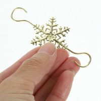 Desk Top Decor 30Pcs Snowflake Tree Ornament Hooks Decorating Hangers Metal Wire Ornament Hooks