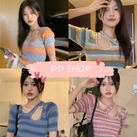 DD SHOPพร้อมส่ง  เสื้อแขนสั้นไหมพรม เว้าหน้าอกเฉียงๆ ลายทางสีสันน่ารักมาก (85092)