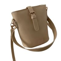 Korean Version of the Wild Single Shoulder Bag Simple Large Capacity Diagonal Bag Bucket Bag