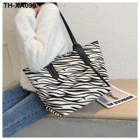 7 minutes of jeans fashion tide male money grain single shoulder bag lady big web celebrity joker tote bags